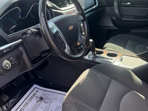 Used 2014 Chevrolet Traverse LT image 8