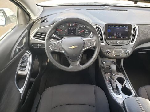 Used 2024 Chevrolet Malibu LT FWD image 21