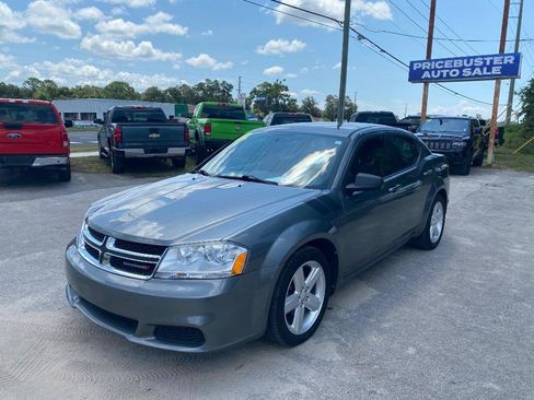 Used 2013 Dodge Avenger SE FWD image 2