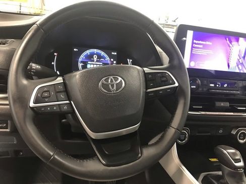 Certified 2025 Toyota Grand Highlander XLE image 14