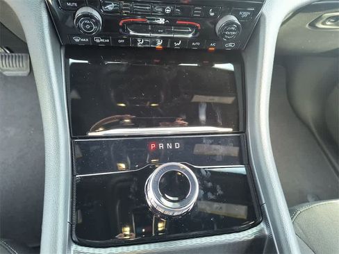 New 2025 Jeep Grand Cherokee Laredo X w/ Luxury Tech Group I image 19