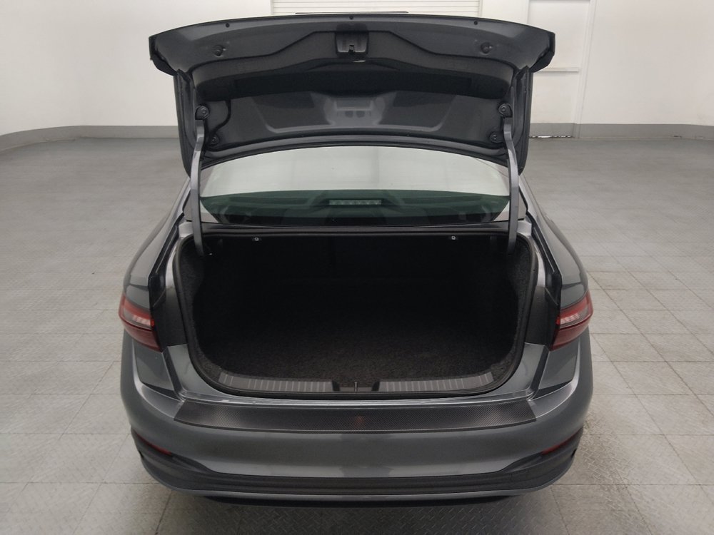 Used 2024 Volkswagen Jetta SE FWD image 29