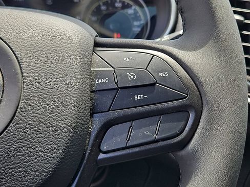 Used 2022 Jeep Cherokee Trailhawk w/ Comfort/Convenience Group AWD/4WD image 22