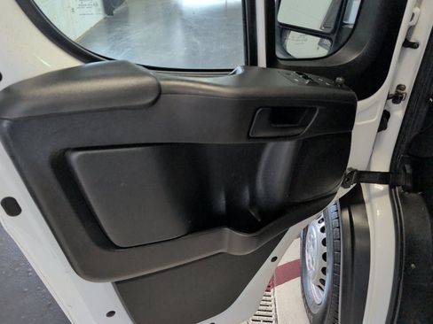 Used 2024 RAM ProMaster 2500 w/ Convenience Group FWD image 21