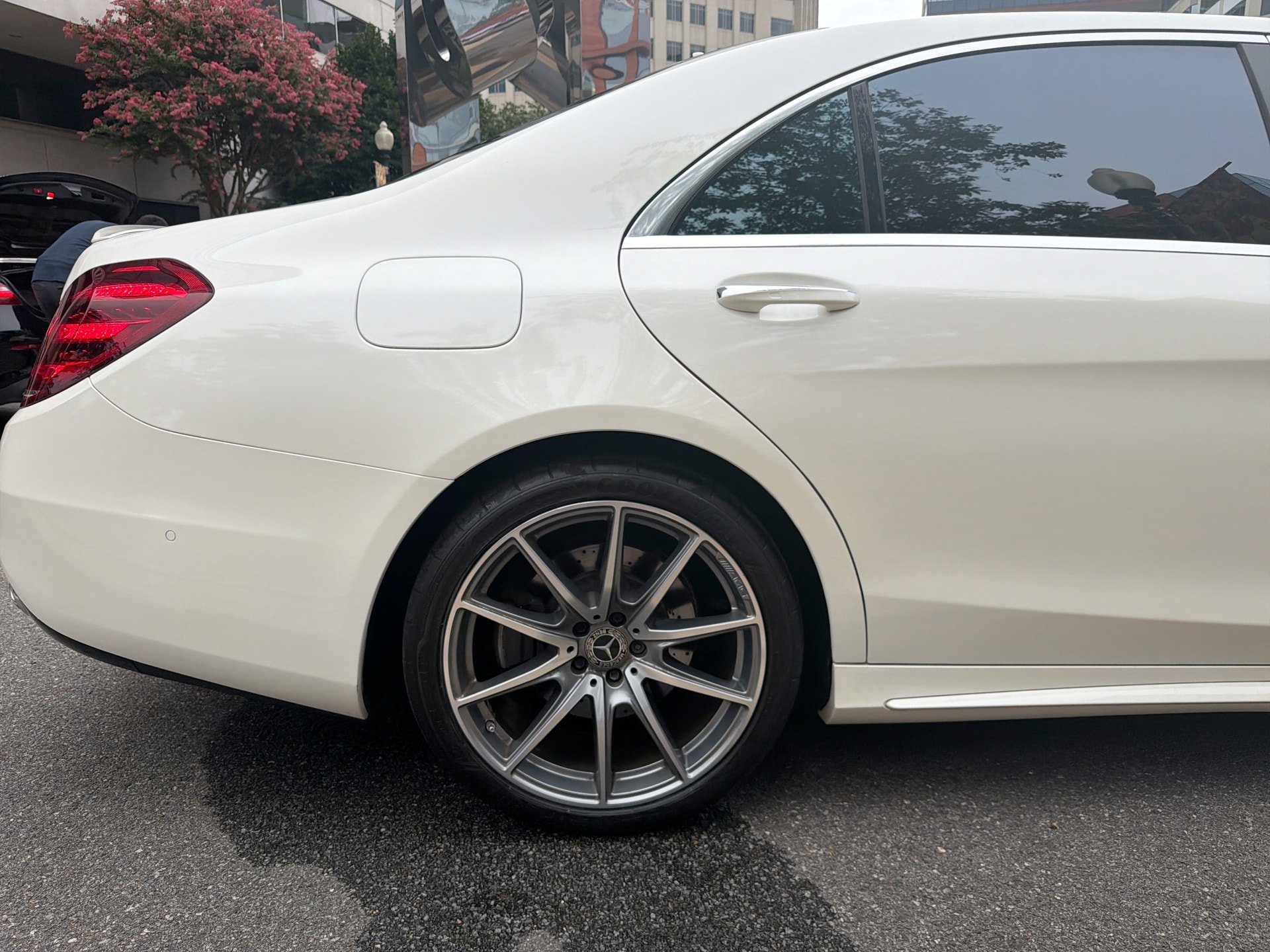 Used 2020 Mercedes-Benz S 560 Sedan image 30