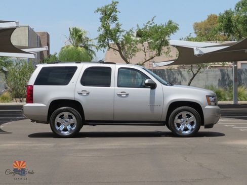 Used 2007 Chevrolet Tahoe LT w/ LT Preferred Equipment Group AWD/4WD image 2