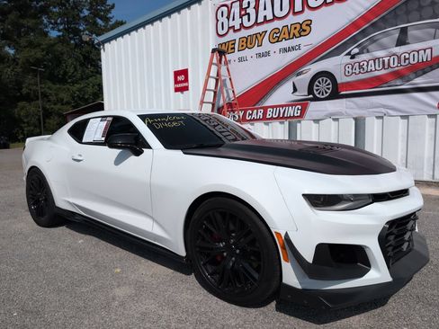 Used 2023 Chevrolet Camaro LT w/ Technology Package RWD image 1