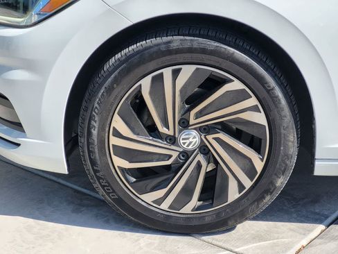 Used 2019 Volkswagen Jetta SEL Premium FWD image 9