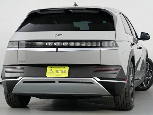 Used 2022 Hyundai Ioniq 5 SEL w/ Cargo Package image 4