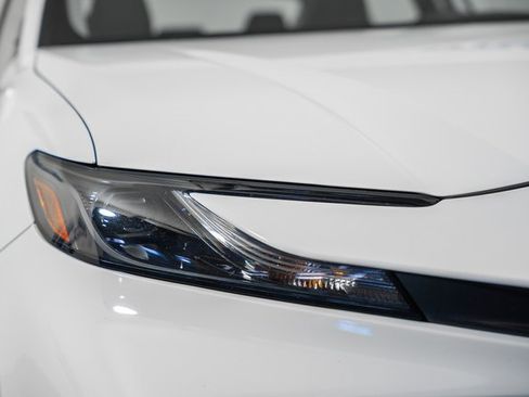 Used 2025 Toyota Camry LE image 14