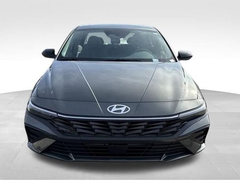 New 2026 Hyundai Elantra SEL Sport FWD image 8