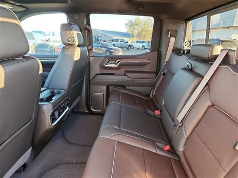 New 2026 GMC Sierra 1500 Denali w/ Technology Package image 9