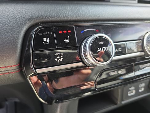 New 2025 Honda Pilot Black Edition image 29