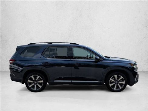Used 2024 Honda Pilot Touring image 4