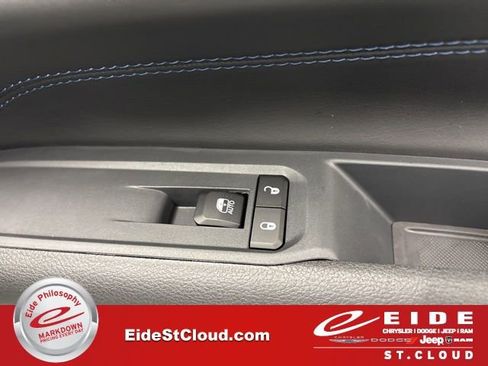 New 2026 Jeep Compass Latitude image 21