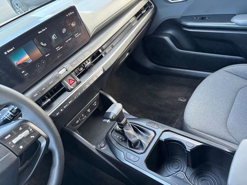 Used 2025 Kia K4 LXS image 21