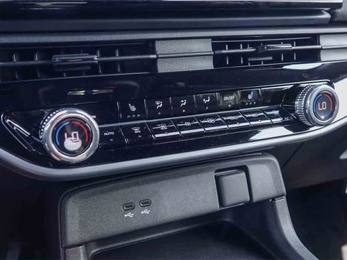 New 2026 Honda Prologue EX image 24