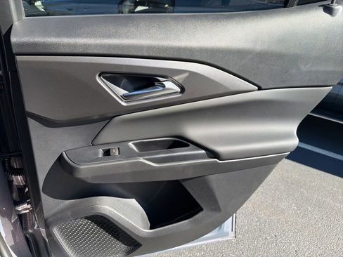 New 2026 Chevrolet Equinox EV LT image 27