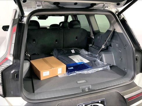 New 2026 Kia EV9 Wind image 5