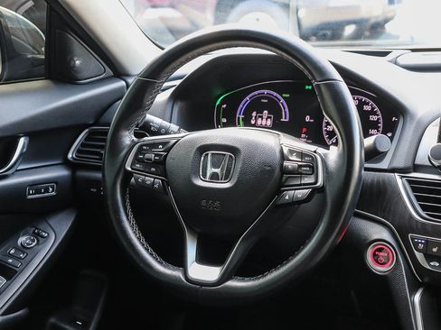 Used 2021 Honda Accord Touring image 17