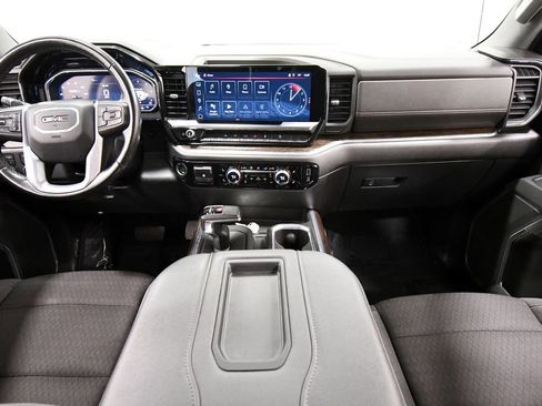 Used 2022 GMC Sierra 1500 Elevation AWD/4WD image 3