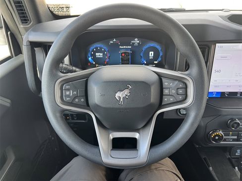 New 2025 Ford Bronco 4-Door image 11