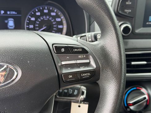 Used 2020 Hyundai Kona SE AWD/4WD image 16