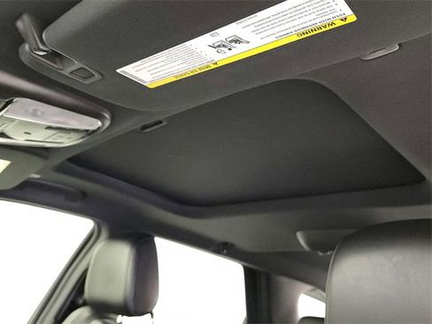 Used 2023 Dodge Durango GT image 19