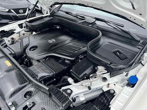 Used 2020 Mercedes-Benz GLE 450 GLE 450 4MATIC SUV image 54