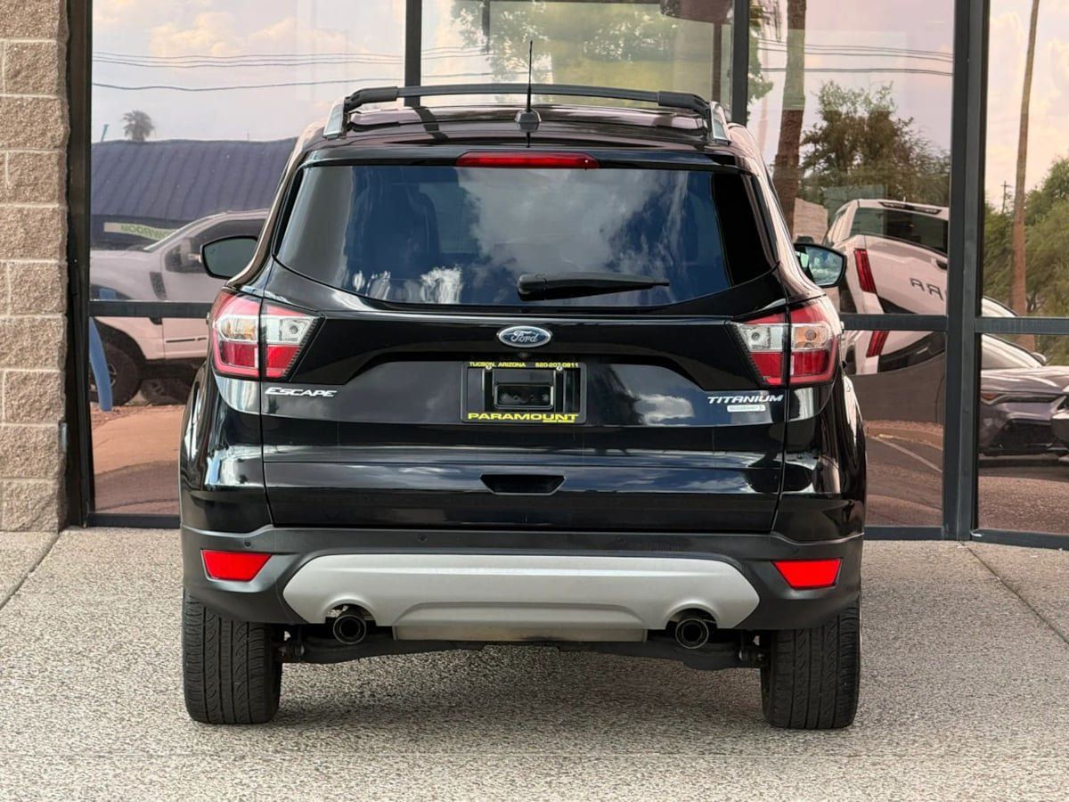 Used 2017 Ford Escape Titanium FWD image 9