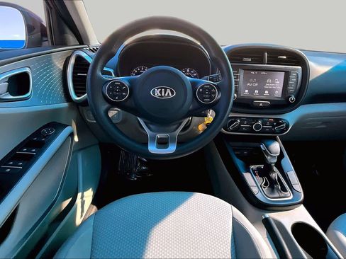 Used 2020 Kia Soul LX FWD image 5