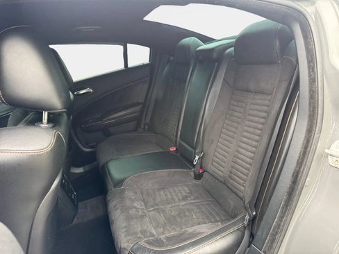 Used 2018 Dodge Charger R/T RWD image 11