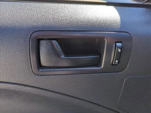 Used 2007 Ford Mustang Deluxe image 12