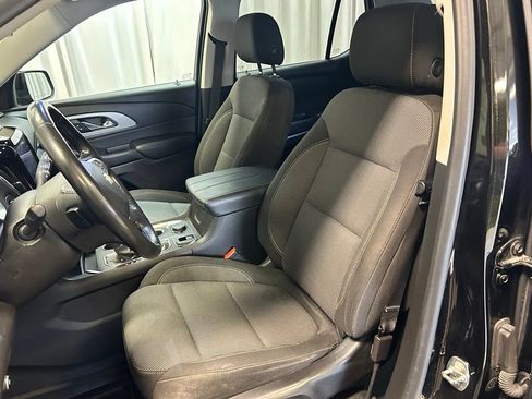 Used 2021 Chevrolet Traverse LT FWD image 8