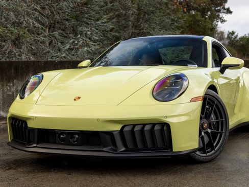 Certified 2025 Porsche 911 Carrera 4 GTS image 7