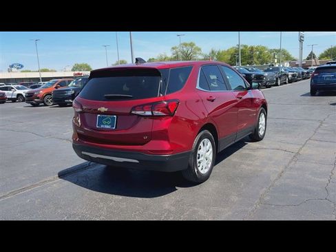 Certified 2024 Chevrolet Equinox LT w/ LPO, Floor Liner Package FWD image 8