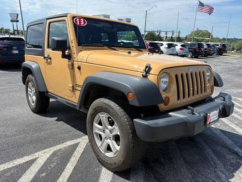 Used 2013 Jeep Wrangler Sport AWD/4WD image 7