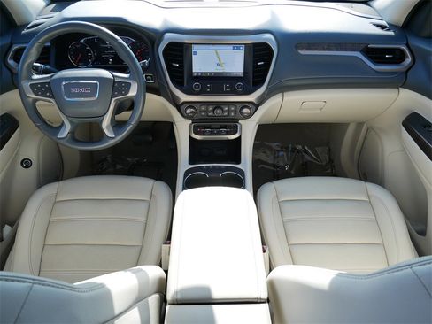 Used 2020 GMC Acadia Denali w/ Technology Package image 12