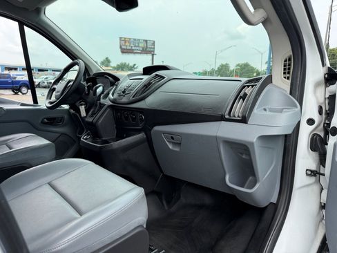 Used 2019 Ford Transit 150 130 Low Roof RWD image 23