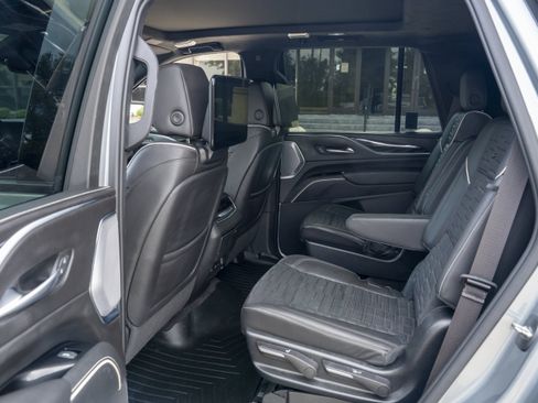 Used 2023 Cadillac Escalade V AWD/4WD image 21