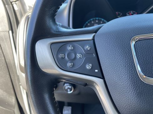 Used 2021 GMC Canyon Denali image 25