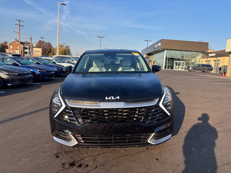 Certified 2024 Kia Sportage EX FWD image 2