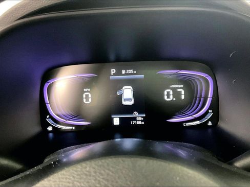 Used 2025 Kia Soul LX image 13