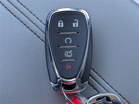 Used 2025 Chevrolet Silverado 1500 LTZ image 33