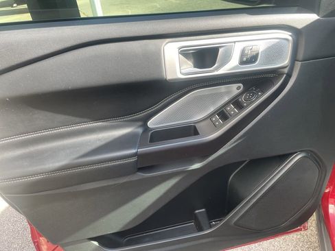 Used 2020 Ford Explorer ST w/ ST Street Pack image 33