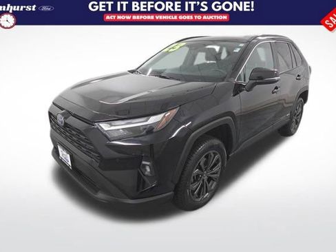 Used 2023 Toyota RAV4 XLE Premium image 1