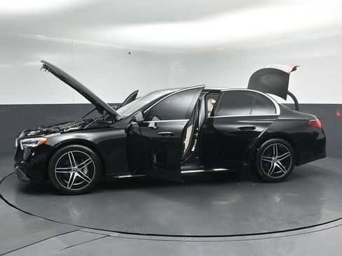Used 2025 Mercedes-Benz E 350 4MATIC Sedan image 56