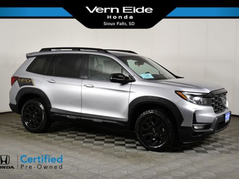 Used 2022 Honda Passport TrailSport image 1
