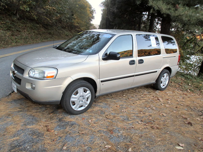 Used 2007 Chevrolet Uplander LS w/ Climate Package FWD image 1