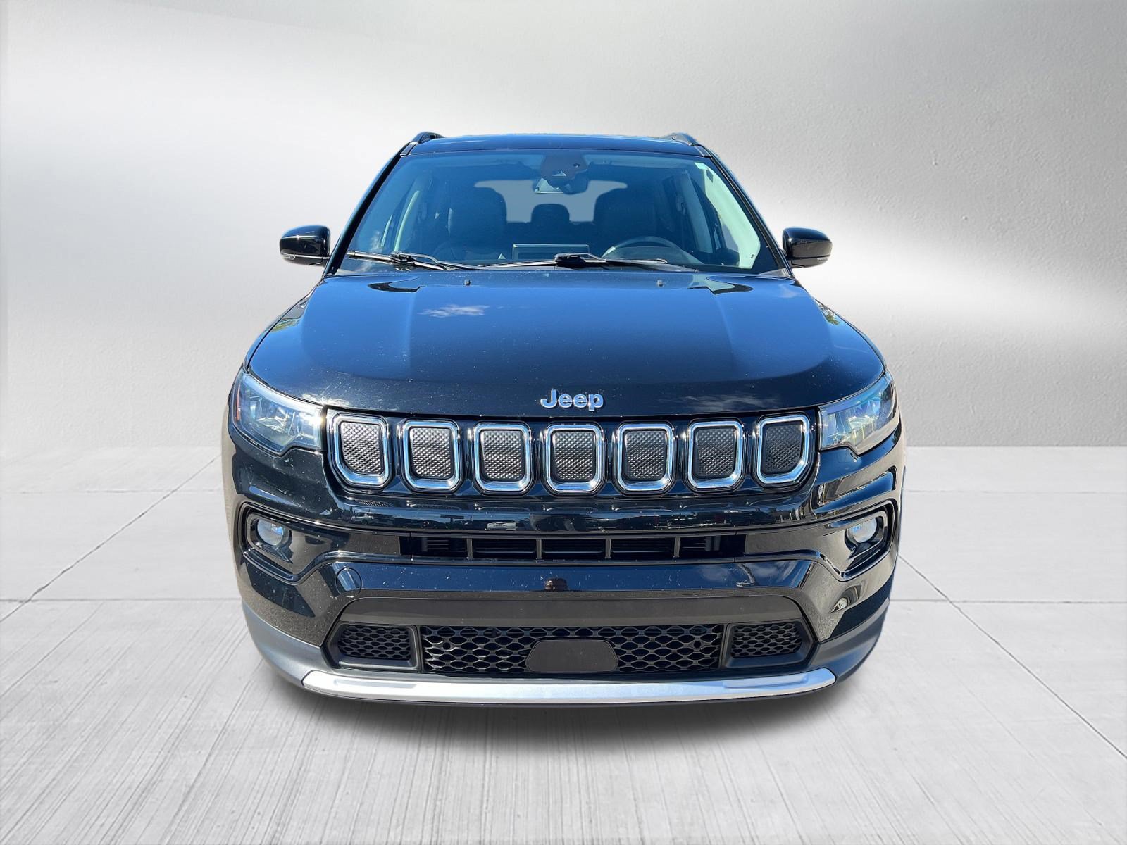 Used 2022 Jeep Compass Limited AWD/4WD image 2